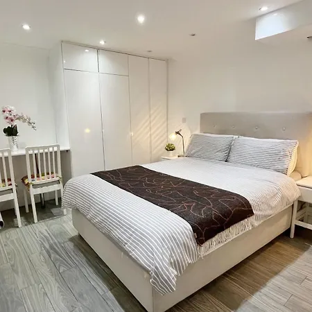 En Suite Double Room London Exterior photo
